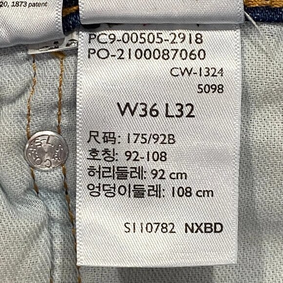 Levis 505 Jeans Mens 36 x 32 Straight Leg Regular Fit Medium Wash Denim - Picture 11 of 13